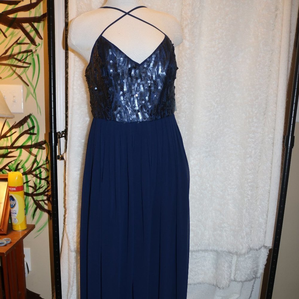 Donna Morgan Collection womens evening gown NWT 12